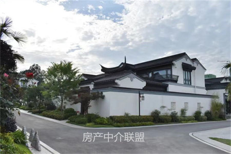 精装新房，从未住过，土墙龙泽祥园3室2厅2卫117㎡带附